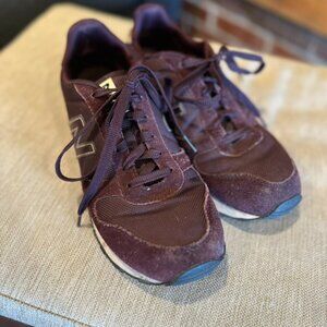 New Balance Plum and Gold Sneakers Size 9
